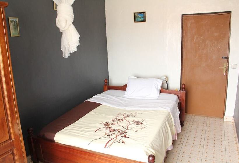 هتل Joy Guesthouse