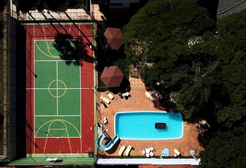 هتل The Helvetia Polo Villa