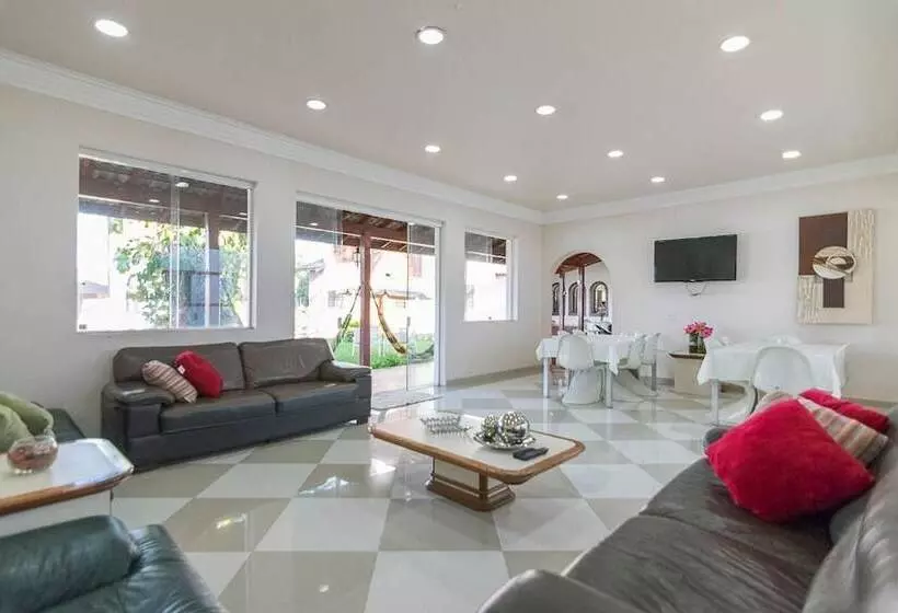 هتل The Helvetia Polo Villa