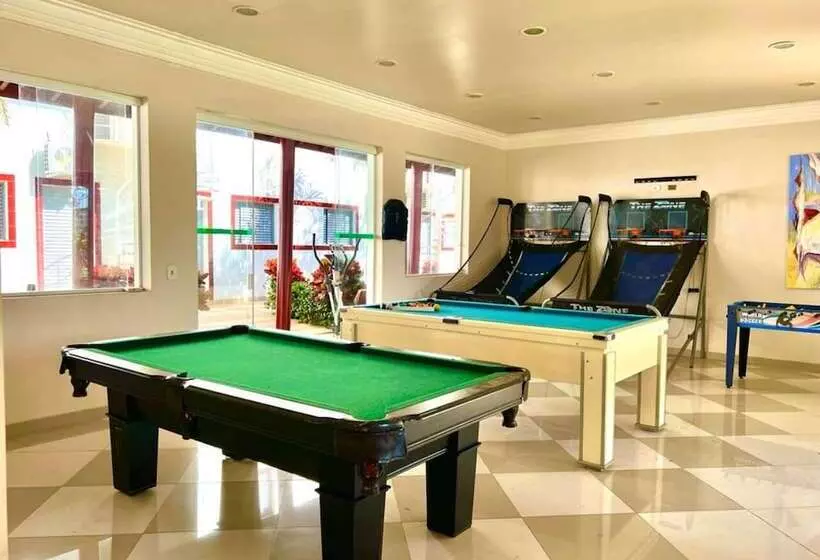 هتل The Helvetia Polo Villa