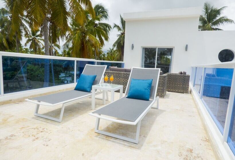 هتل The Sanctuary At Los Corales