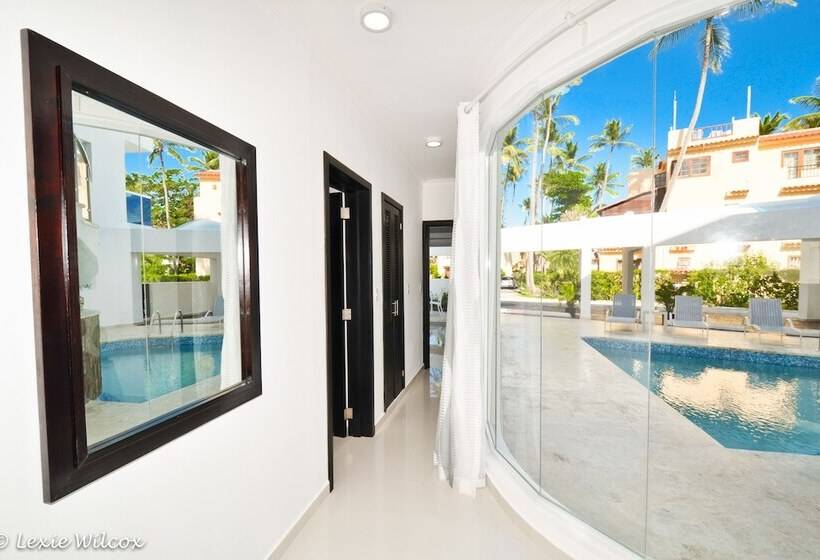 هتل The Sanctuary At Los Corales