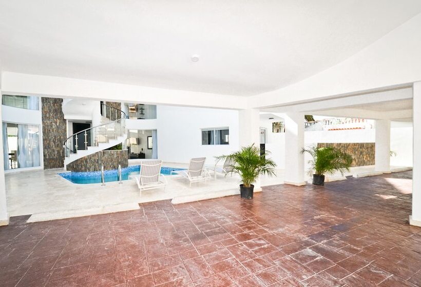 هتل The Sanctuary At Los Corales