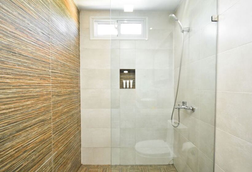 هتل The Sanctuary At Los Corales