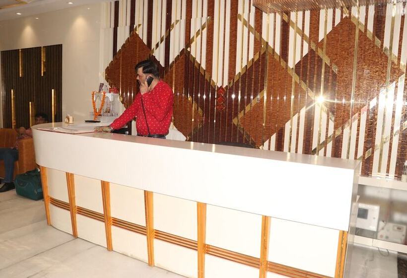 هتل Worth Paharganj