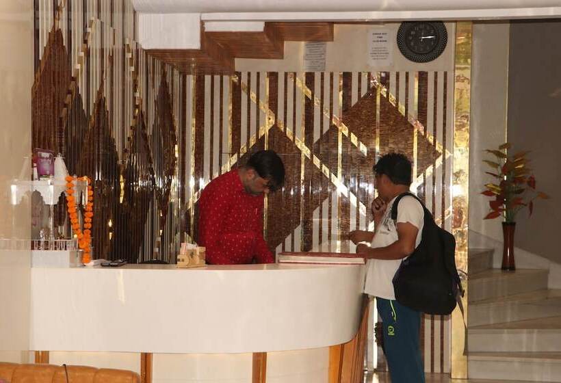 هتل Worth Paharganj