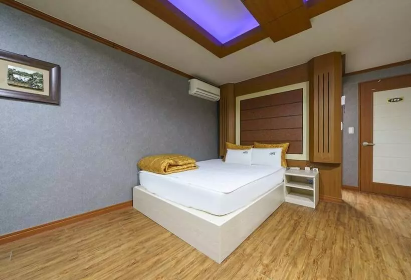 モーテル Busan Oncheonjang Victoria
