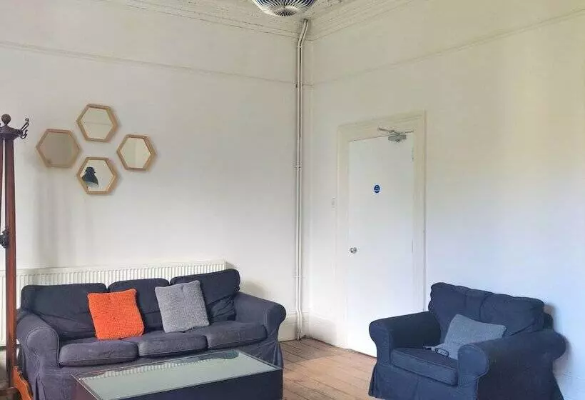 Majatalo Westbourne Place Townhouse   By Clifton Short Lets