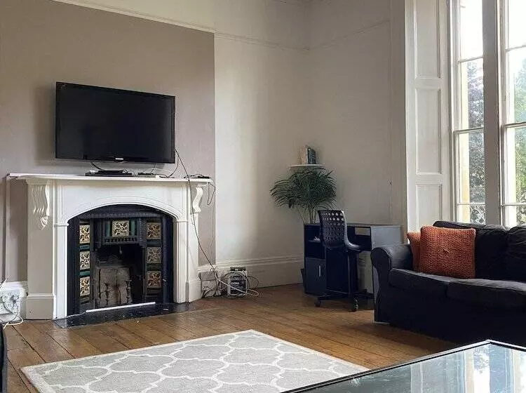 Majatalo Westbourne Place Townhouse   By Clifton Short Lets