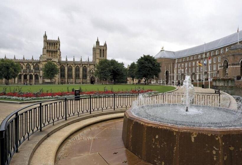 Pensão Westbourne Place Townhouse By Clifton Short Lets