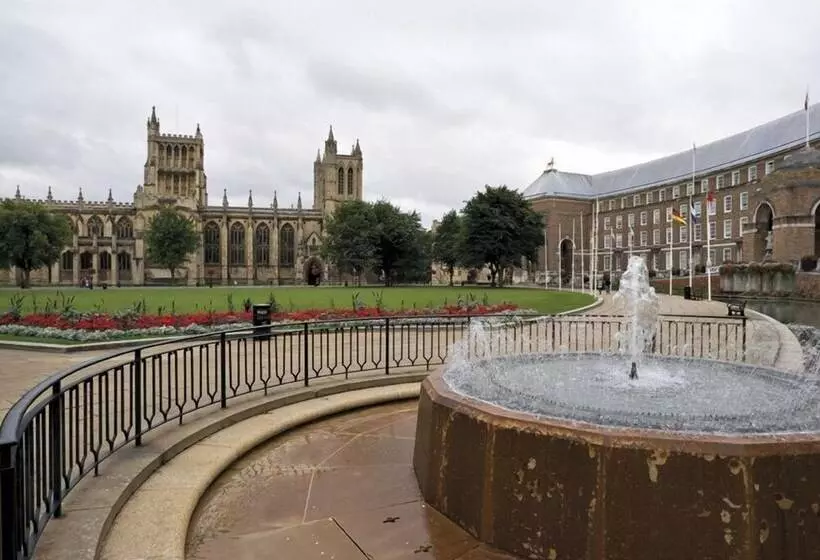 Majatalo Westbourne Place Townhouse   By Clifton Short Lets