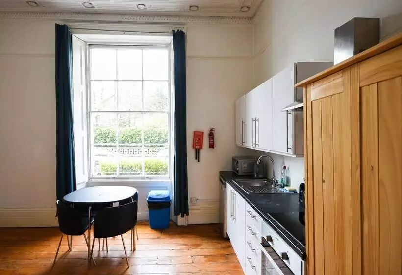 Majatalo Westbourne Place Townhouse   By Clifton Short Lets