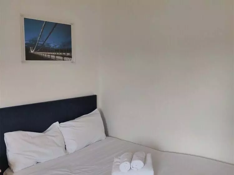 Majatalo Westbourne Place Townhouse   By Clifton Short Lets