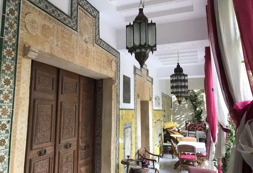 ペンション Dar Souad