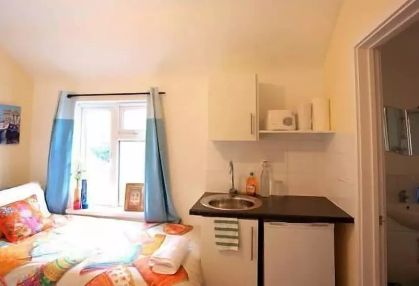 ペンション Sitara House
