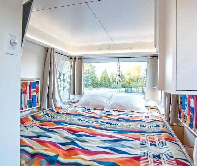 Seattle Glamping Zen Den