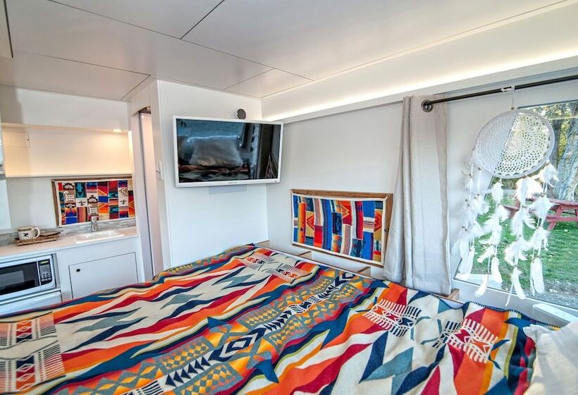 Seattle Glamping Zen Den