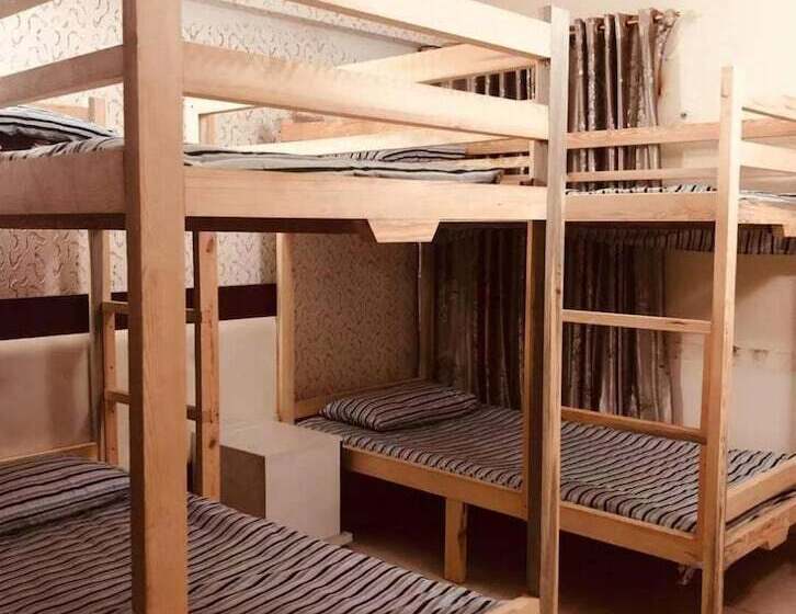 تختخواب و صبحانه Maidi Backpacker