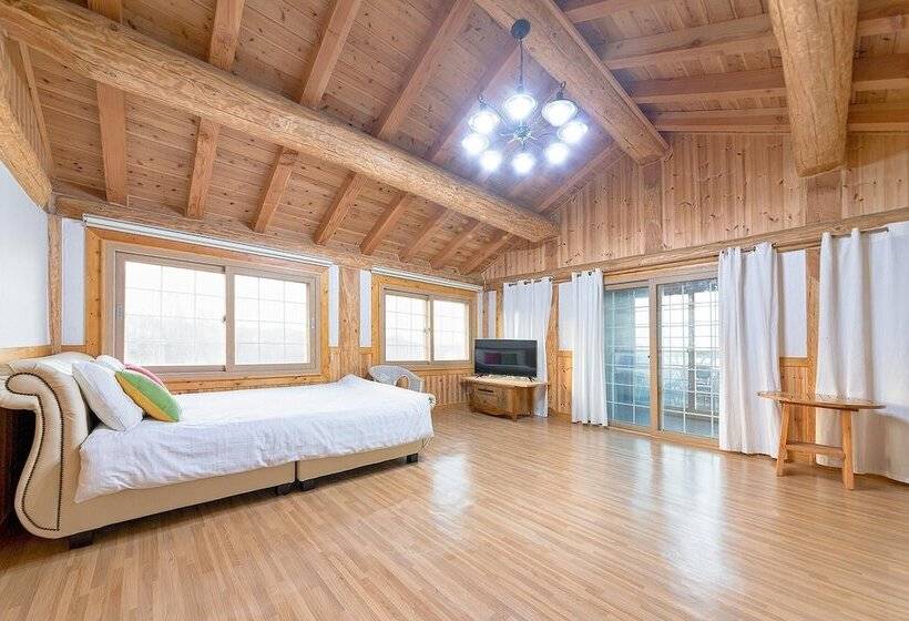 Ganghwa Izba Pension