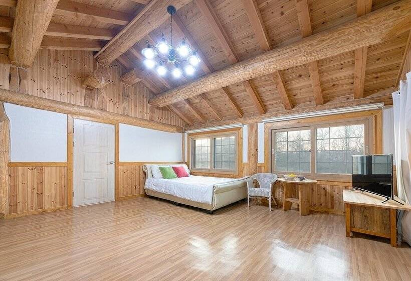 Ganghwa Izba Pension