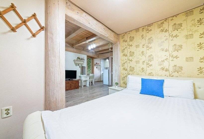 Ganghwa Izba Pension