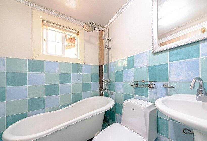 Ganghwa Izba Pension