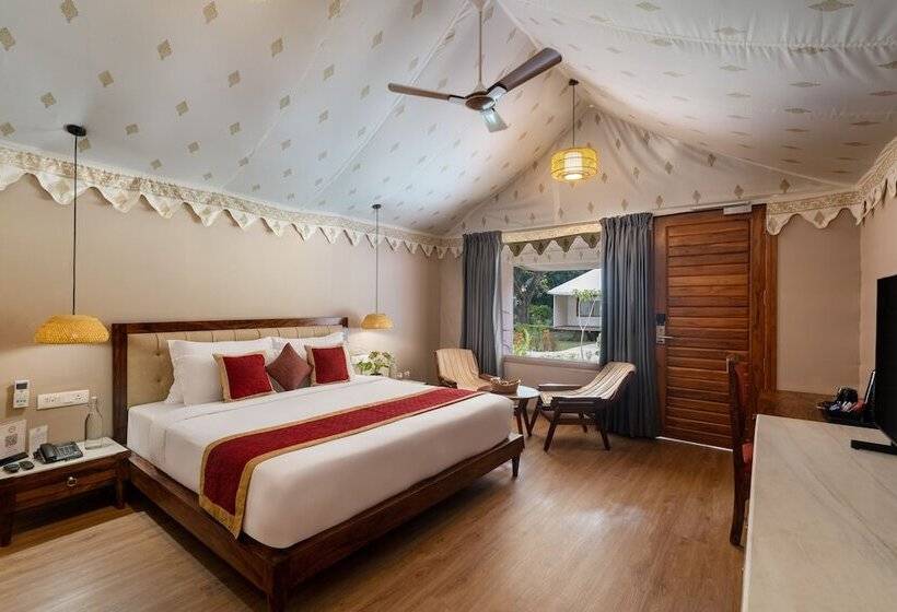 호텔 Aranya Vilas A Nature Resort