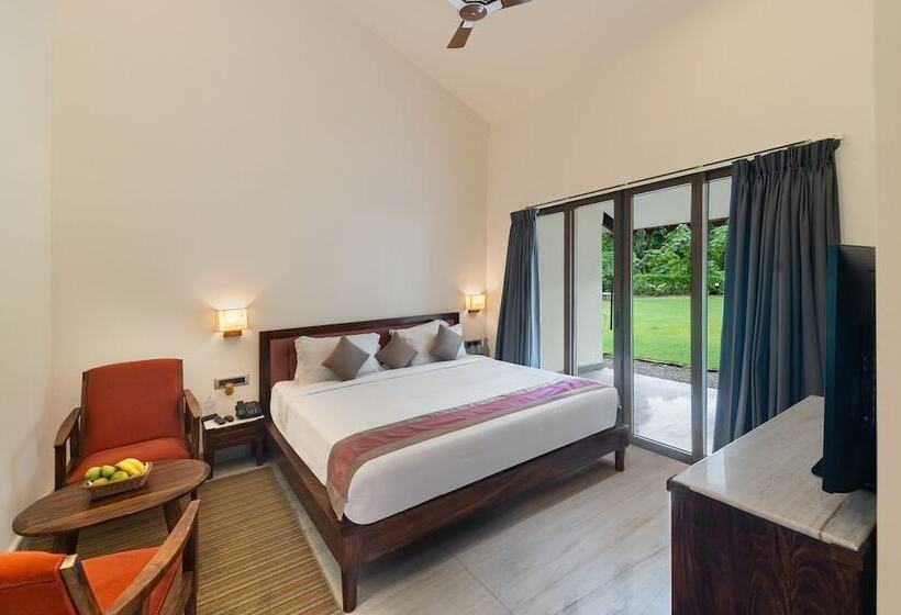 호텔 Aranya Vilas A Nature Resort