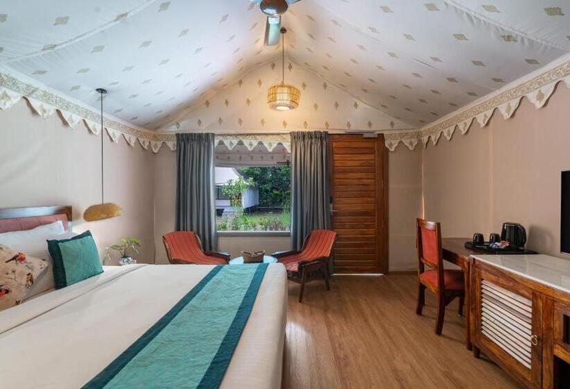 호텔 Aranya Vilas A Nature Resort