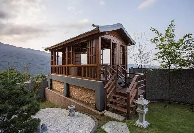هتل Jia Xin Hot Spring Resort Yangming Shan