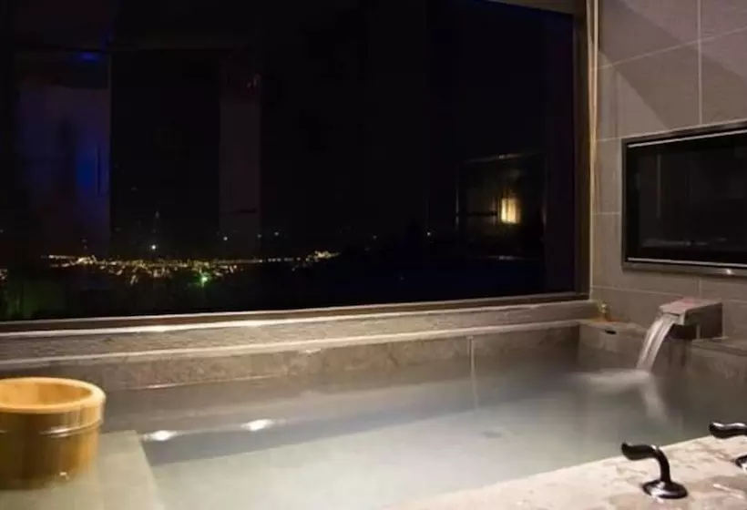 هتل Jia Xin Hot Spring Resort Yangming Shan