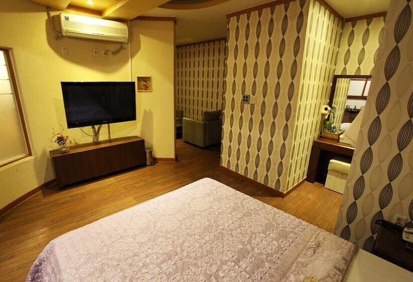 Motel Daejeon Munchang Concert