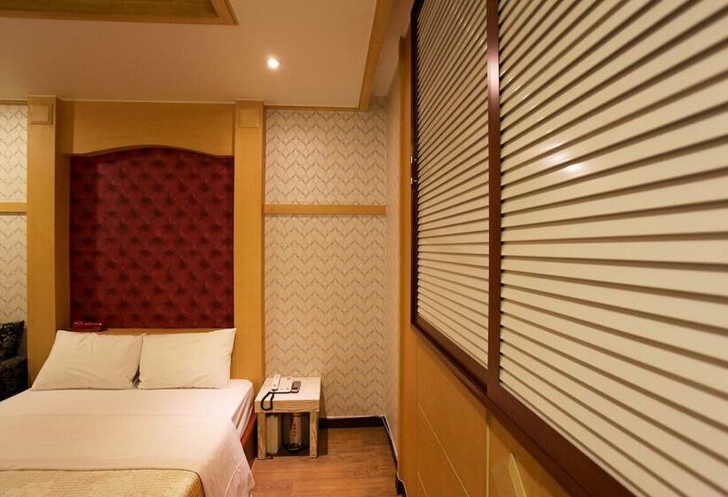 Motel Daejeon Munchang Concert