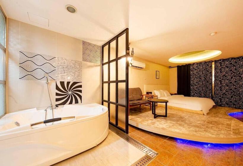 Motel Daejeon Yongjeon I