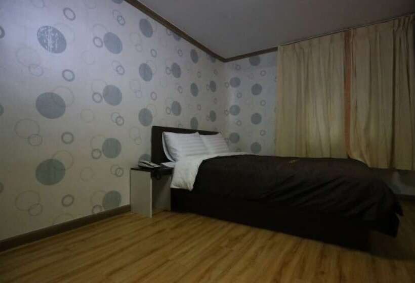 Motel Daejeon Yongjeon Mami