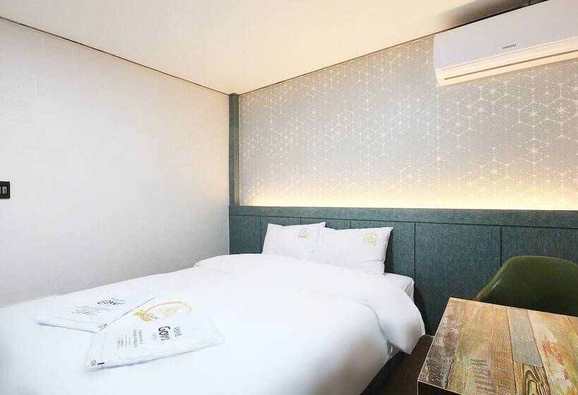 مُتل Gwangju Songjeong Station Spede