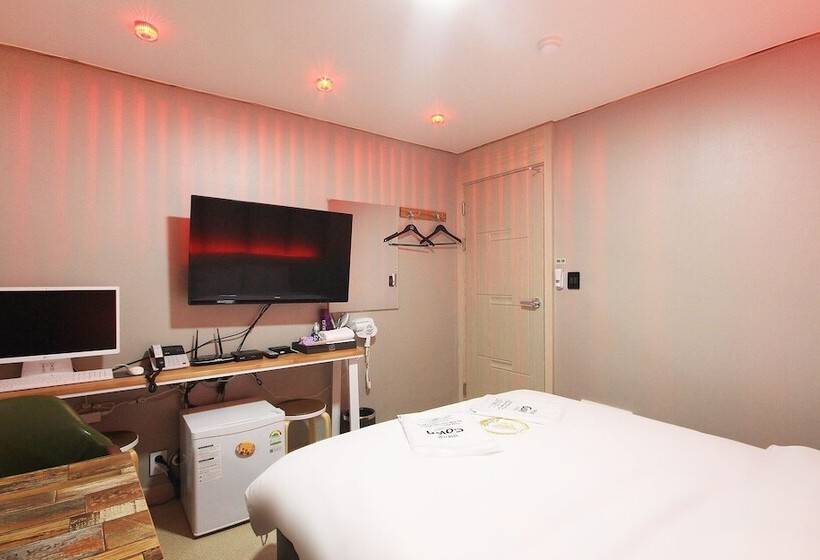 مُتل Gwangju Songjeong Station Spede