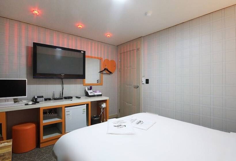 مُتل Gwangju Songjeong Station Spede