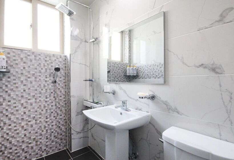 مُتل Gwangju Songjeong Station Spede