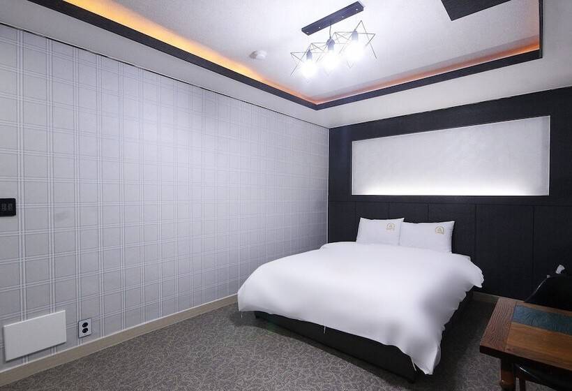 مُتل Gwangju Songjeong Station Spede