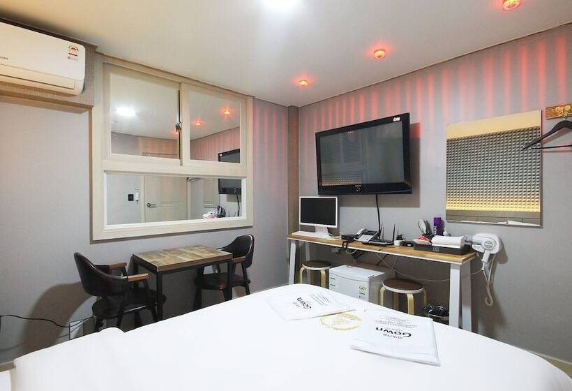 مُتل Gwangju Songjeong Station Spede