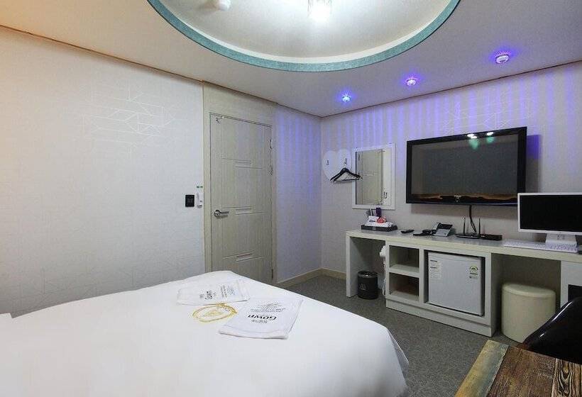 مُتل Gwangju Songjeong Station Spede