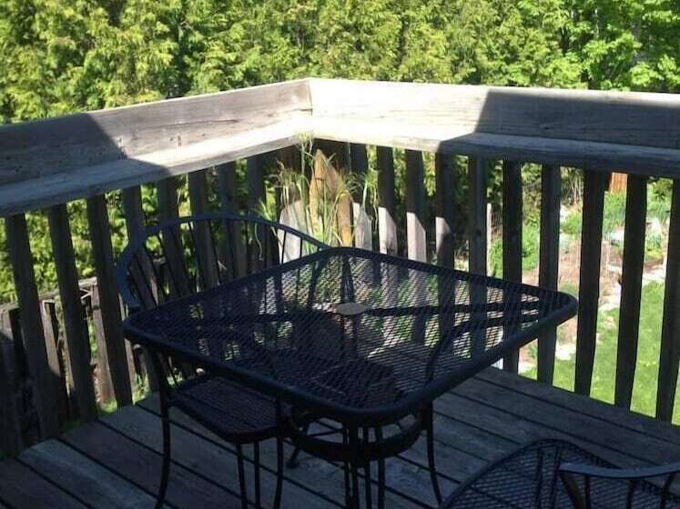 בית מלון כפרי Artisan Upstairs Guesthouse