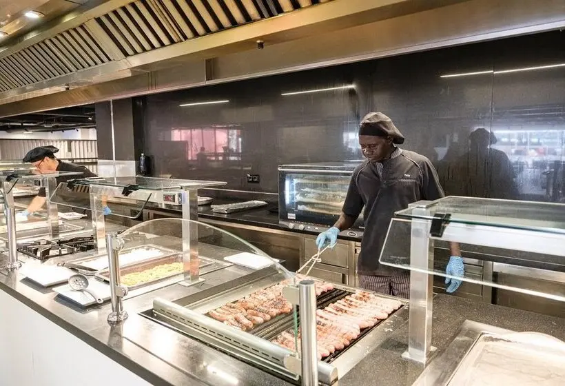 ホテル Estival Park Almaris