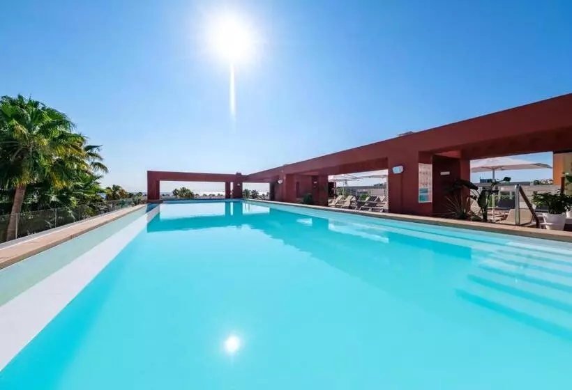 ホテル Estival Park Almaris