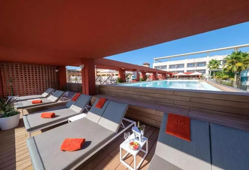 ホテル Estival Park Almaris