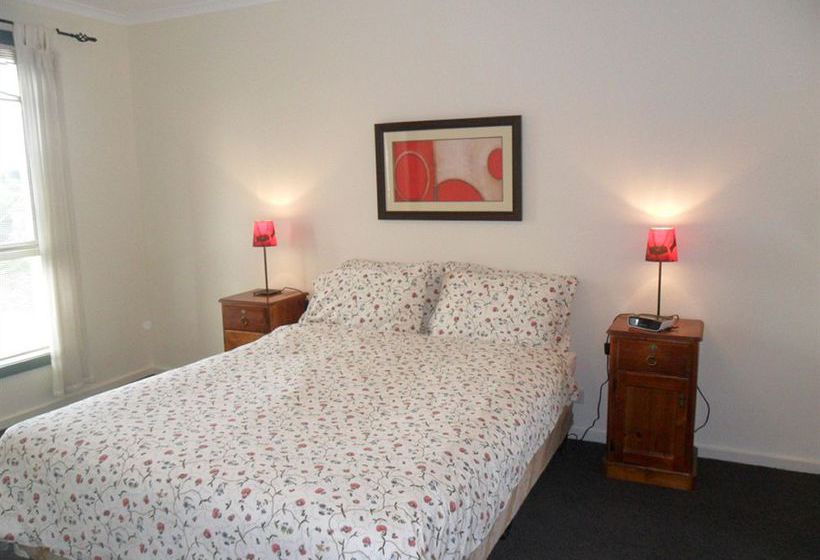 Australian Home Away @ Box Hill 21