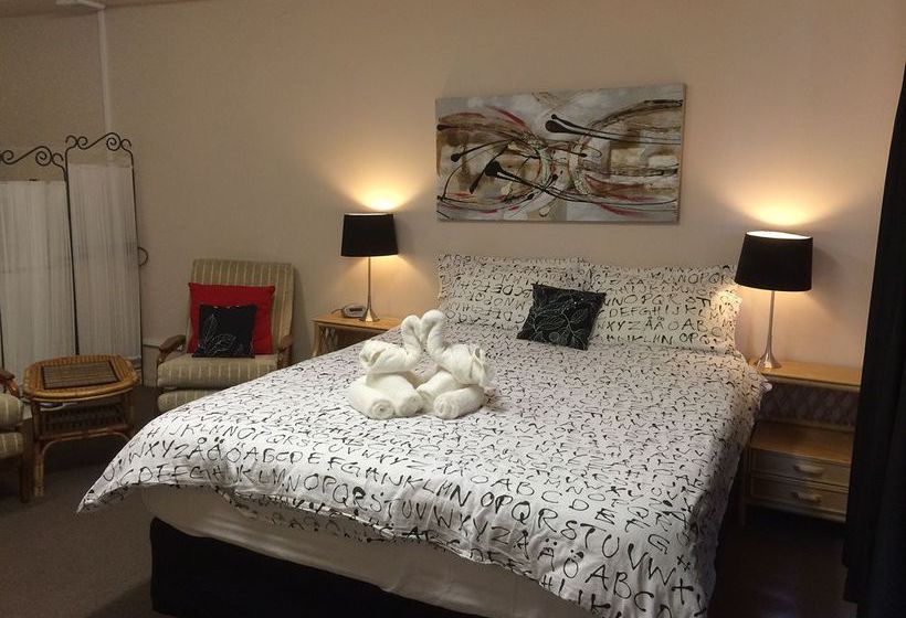 Australian Home Away @ Box Hill 21