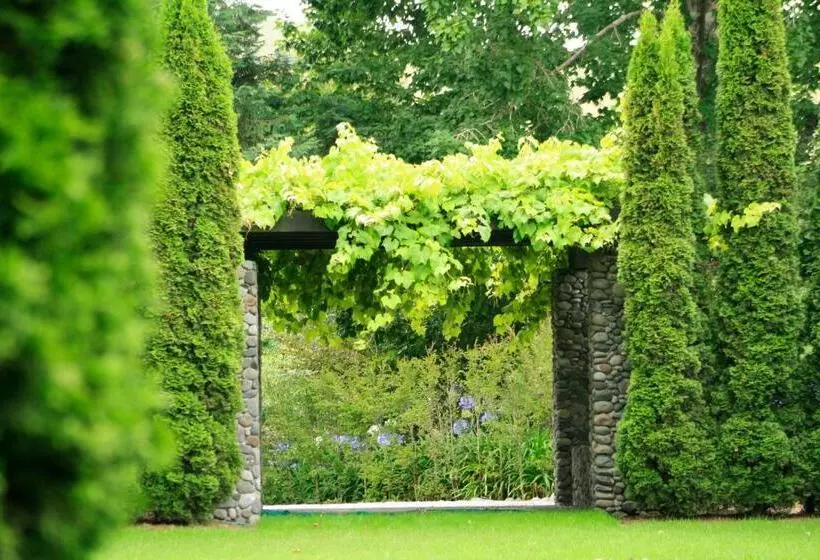 Bradleys Garden Bed And Breakfast