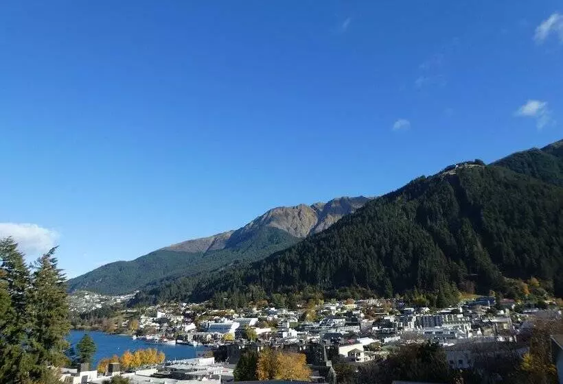 Caples Court Motel & Apartments